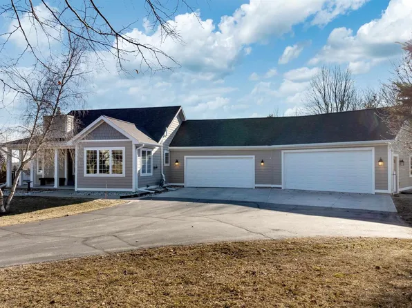 N6015 Killdeer Lane, Green Lake, WI 54941