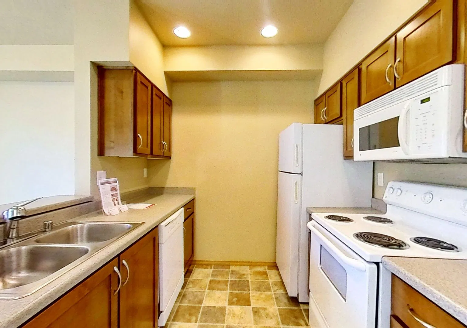 Mckenze Square Apartments — Photo 3