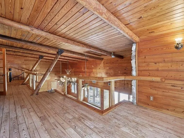 5710 Glasgow Ln — Photo 17
