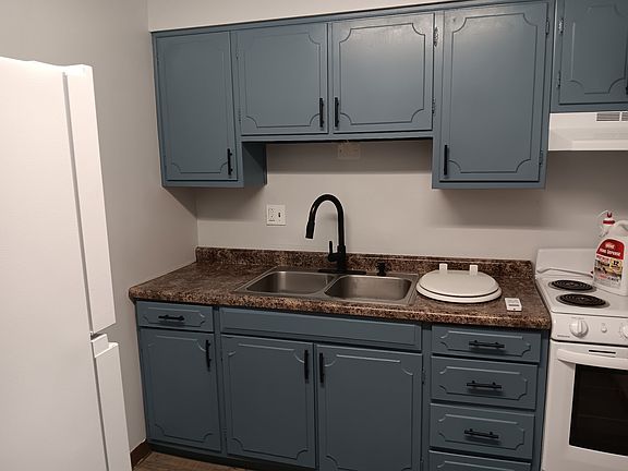 4th image of 2971 Four Towers Dr #2