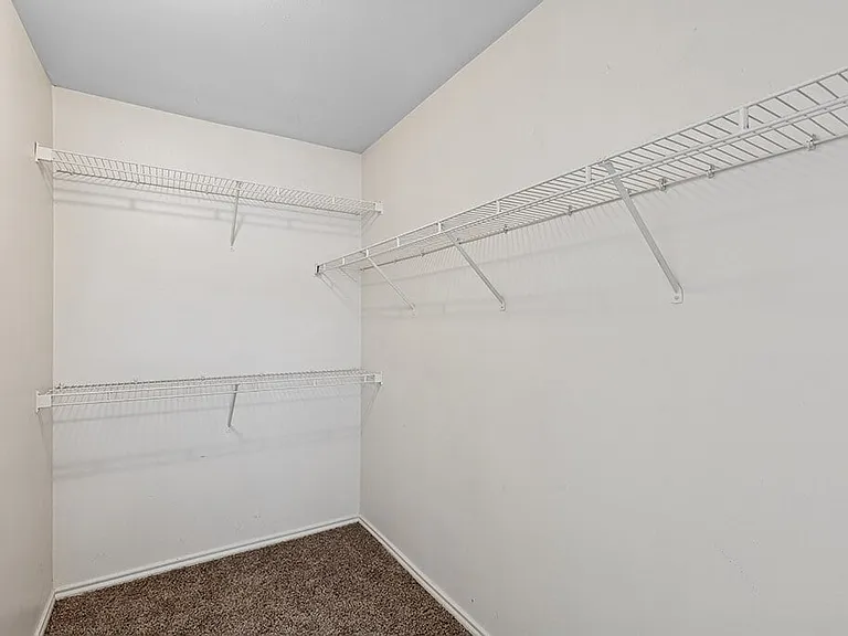 Ironwood Crossing Apartments & Townhomes — Photo 6