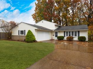 140 Illinois Cir, Elyria, OH 44035