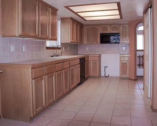 1313 James Cravens Ct — Photo 5