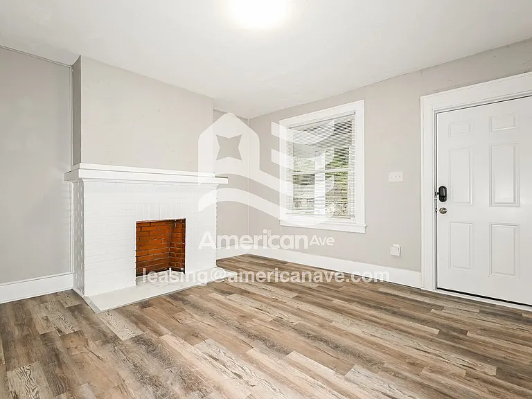 358615_004_living_room_13650527.jpg
