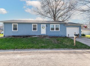 14 Paddock Ln, Glen Carbon, IL 62034