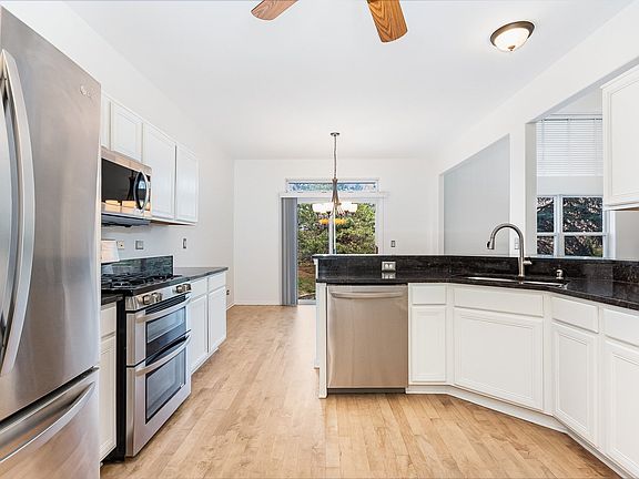 4th image of 3062 Tangley Oaks Trl #3062