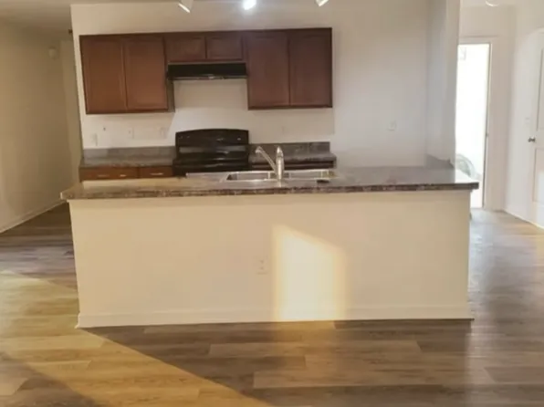 315 Crestfield Cir, Covington, GA 30016