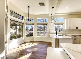 9800 Villa Ridge Dr, Las Vegas, NV 89134