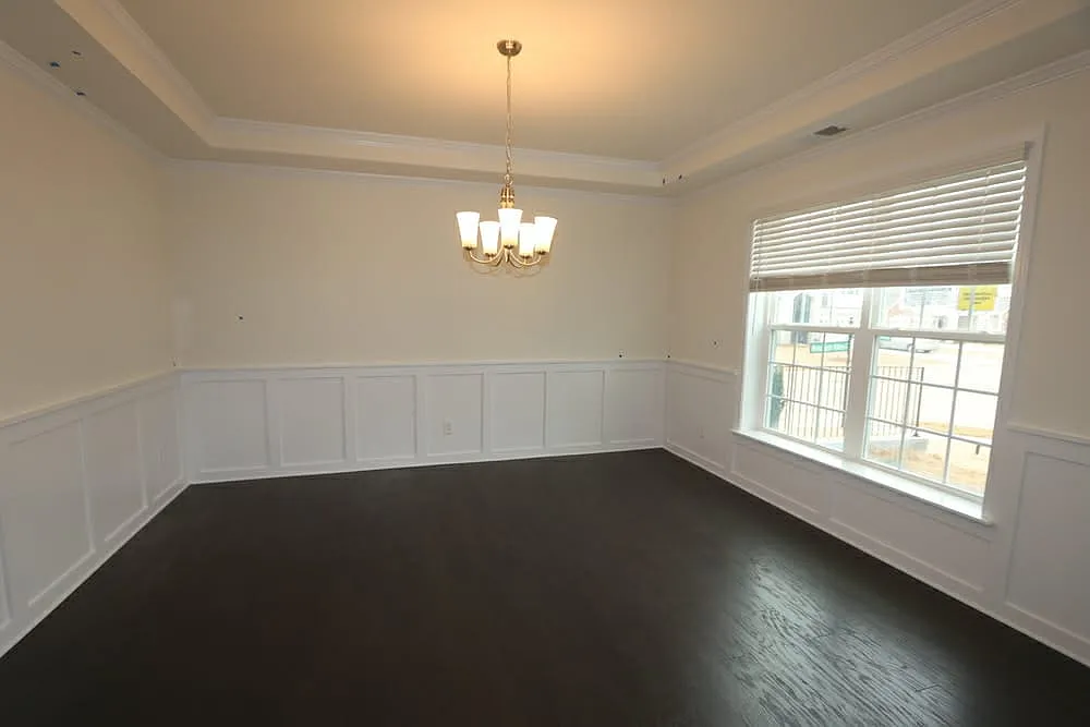 4 bed, 2.5 bath, 2993 sqft, $3,200 — Photo 2