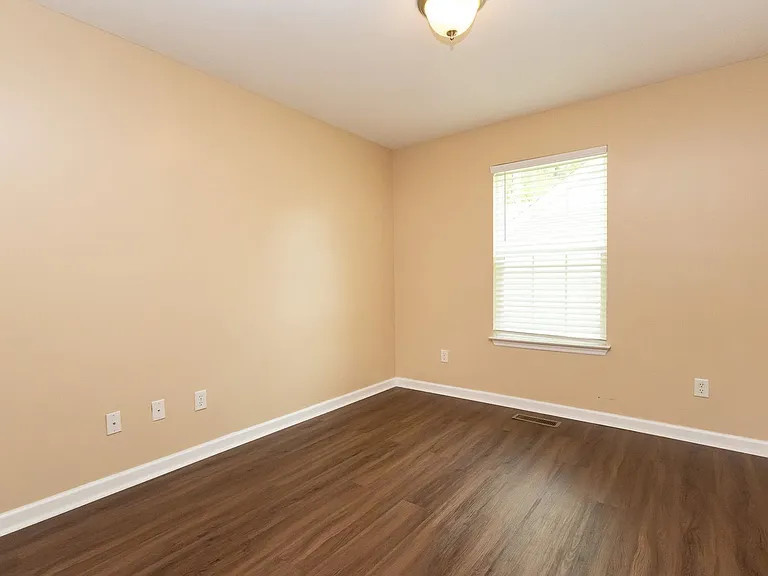 4705 Montview Dr — Photo 14
