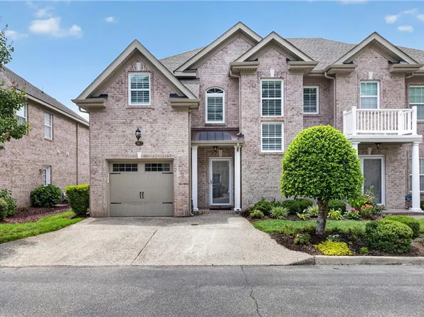 1017 Horton Pl, Virginia Beach, VA 23454