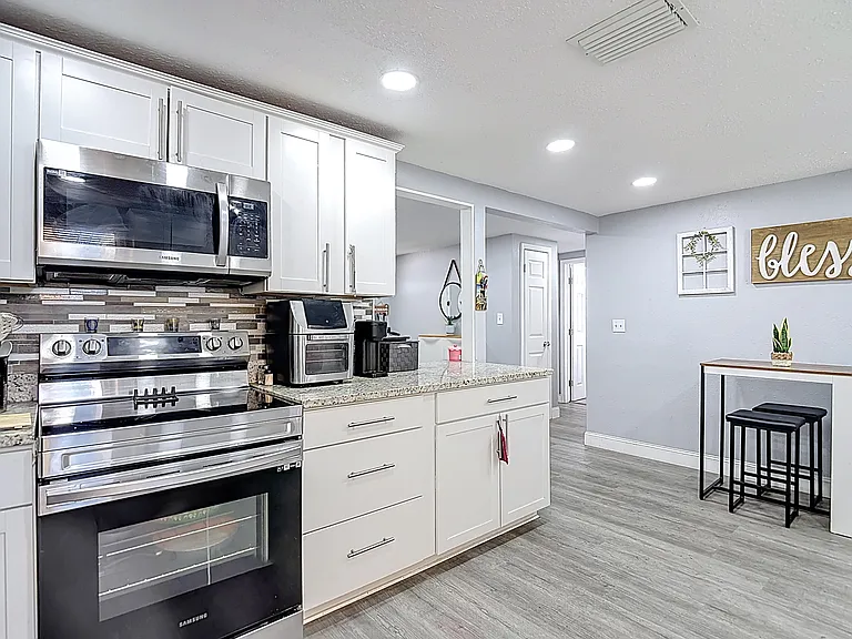5913 Appletree Rd — Photo 21