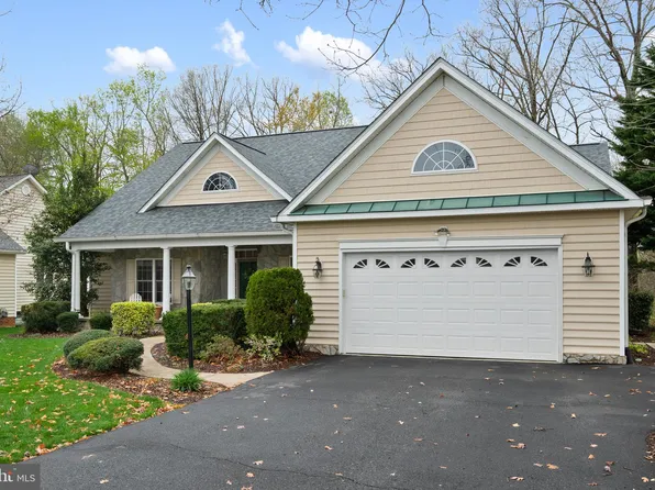 1500 Morris Pond Dr, Locust Grove, VA 22508