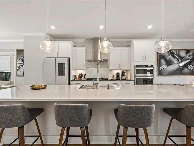 2145 Burnside Dr NW — Photo 8