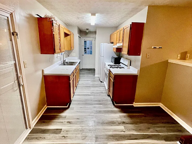 138 Crystal Brk — Photo 9