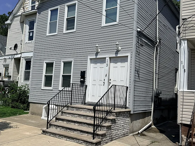 113 Grand St #2 — Photo 1