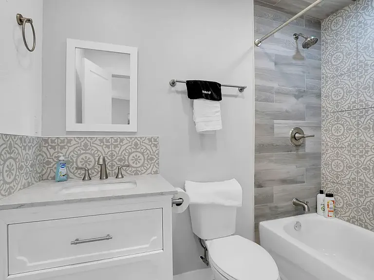 Full Bathroom with Bathtub
