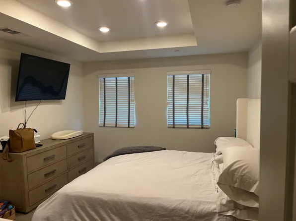 6012 E Village Center Loop Rd Unit 37, San Diego, CA 92130