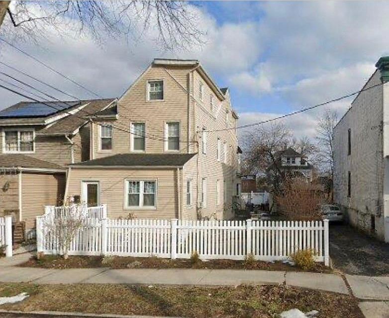 1st image of 4028 Pratt Avenue