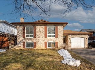 14 Eagleson Dr, Saint Catharines, ON L2M 7J4