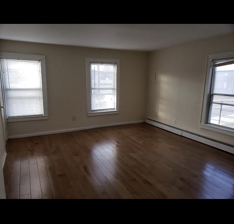 1st image of 80 Academy Ave APT 1
