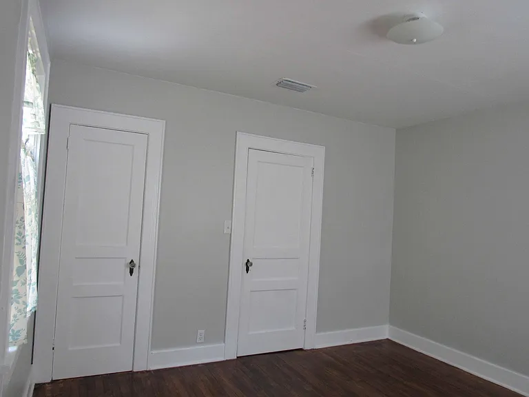 1401 Brown Ave — Photo 30