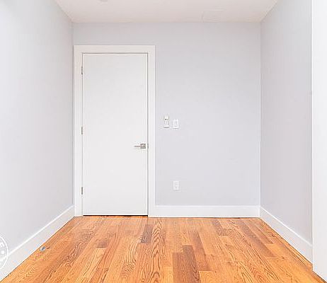 5th image of 680 E 21st St #5D
