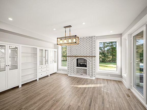3rd image of 6104 Ledingham Rd