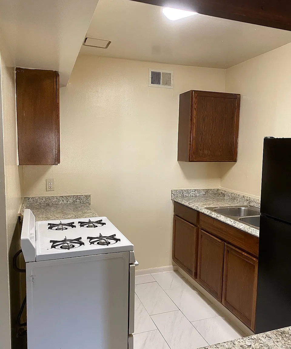 5110 Bell St — Photo 4