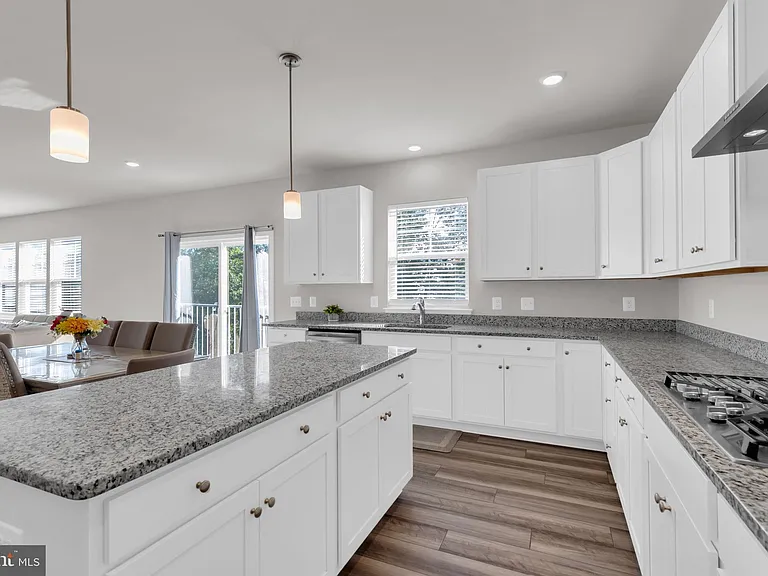 131 Thornton Way — Photo 16
