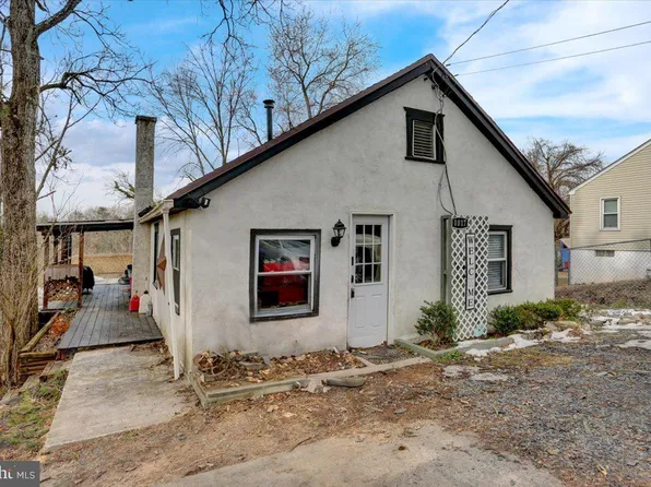 1017 Farmington Ave, Pottstown, PA 19464