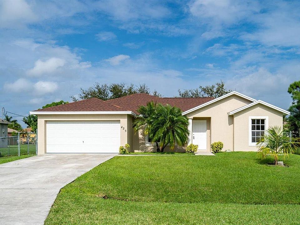 1st image of 425 SW Meadow Ter