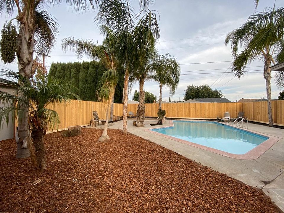 2nd image of 5328 5328 Lemon Ave