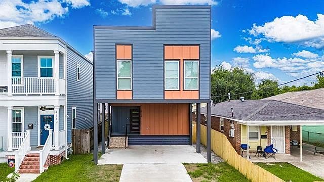 1st image of 4114 Duplessis St