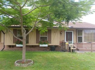 232 NE Ardsley Dr, Port Saint Lucie, FL 34983