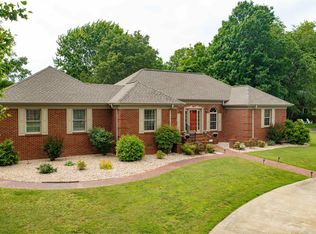 91 Robertson Rd S, Murray, KY 42071