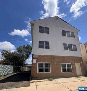 912 Madison Ave #12, Paterson, NJ, 07501