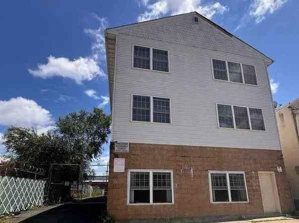 912 Madison Ave, Paterson, NJ 07501