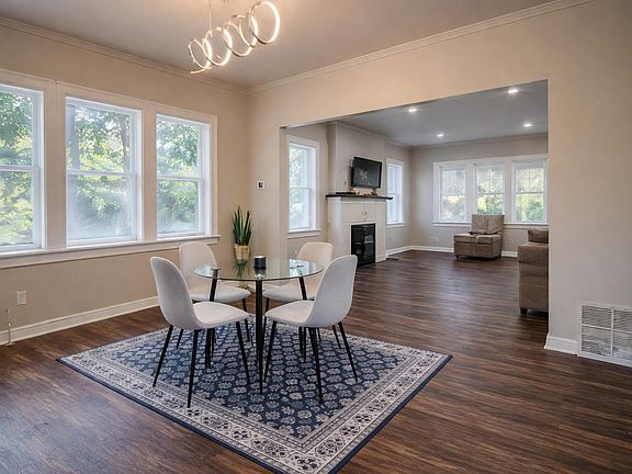 5th image of 4455 Adams St