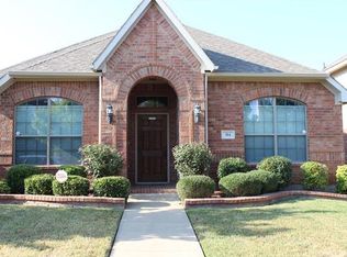 314 Village Dr, Red Oak, TX 75154