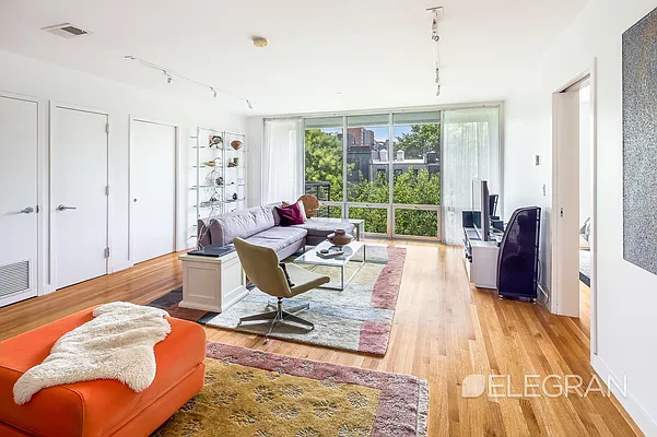 Rented by (Legacy) Elegran | media 7