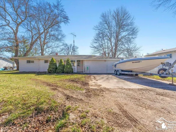 13340 Beaubien St, South Rockwood, MI 48179