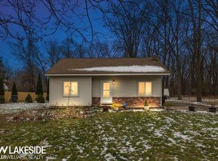 21524 Orchard Lake Rd, Farmington Hills, MI 48336