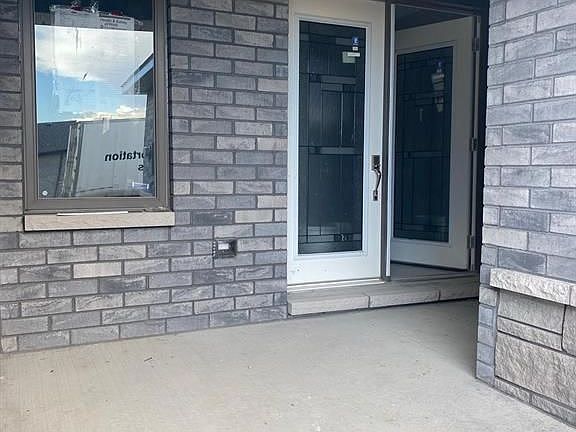 2nd image of 3526 Hallee Cres