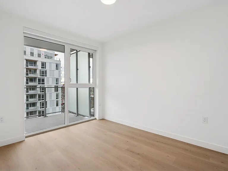 5670 Cambie St — Photo 79