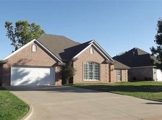 1801 Windsor Dr, Duncan, OK 73533