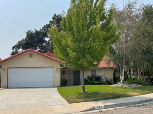 945 Saint Ann Dr, Paso Robles, CA 93446