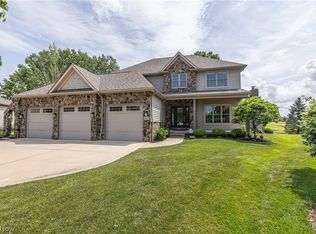 4177 Restivo Cir, Avon, OH 44011