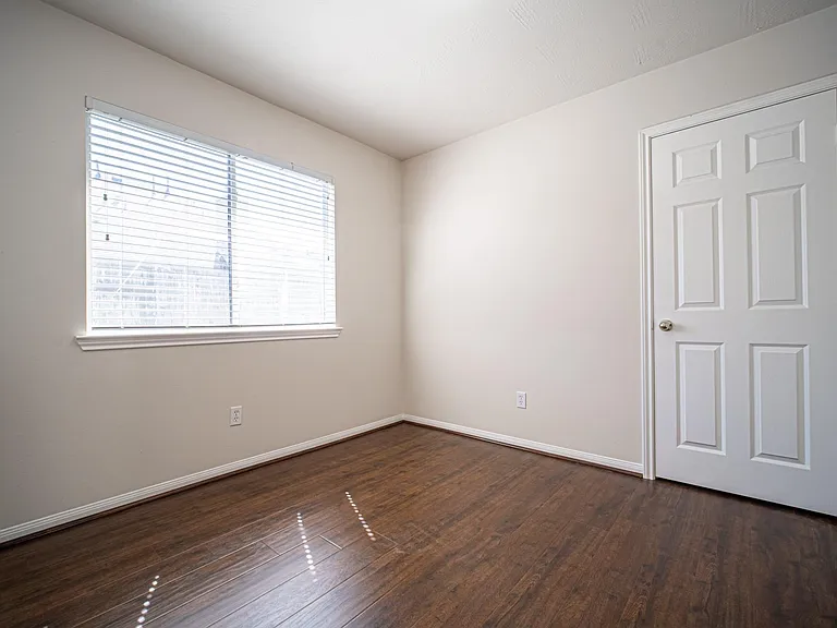 3610 Liberty Square Trl — Photo 13