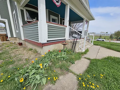 1217 1st Ave Photo 1